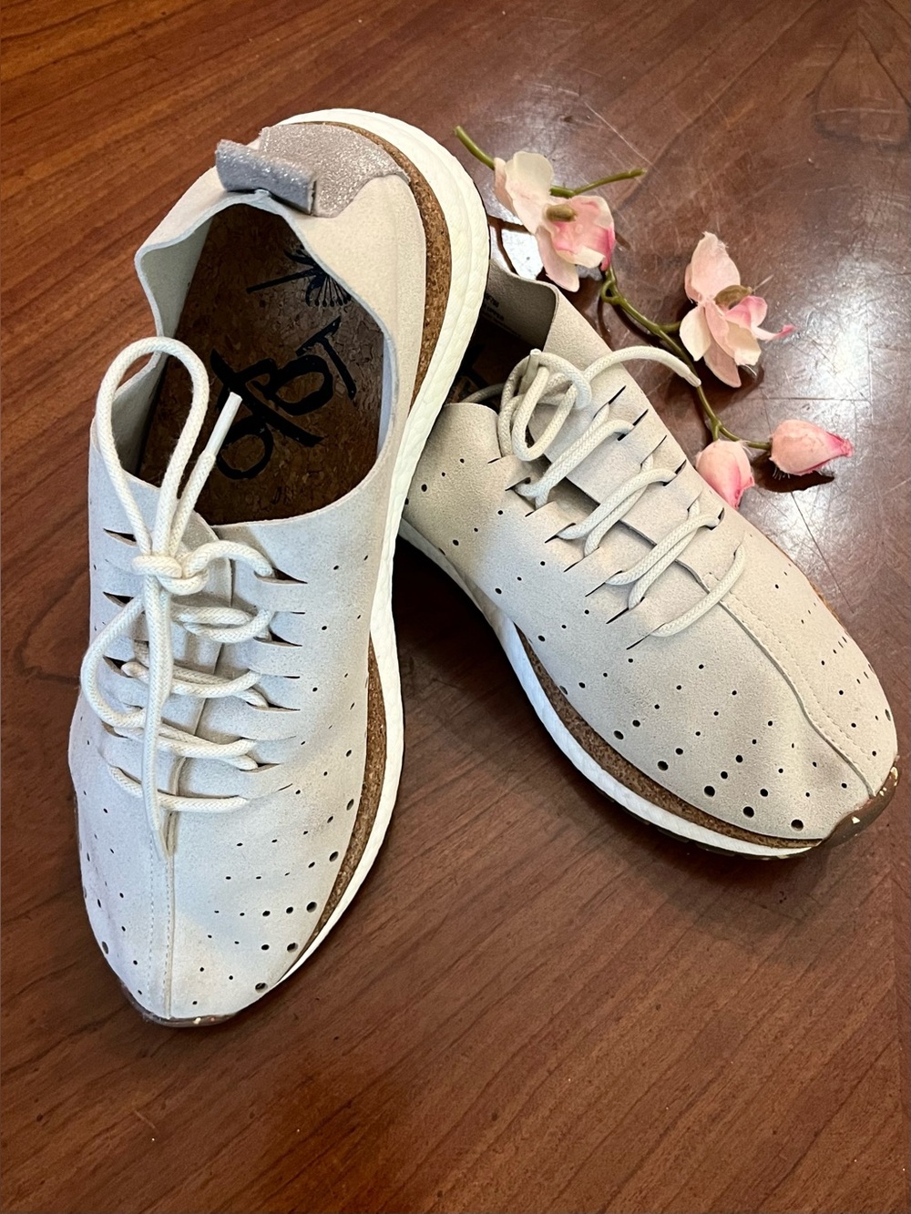 OTBT Alstead Dove Grey Sneaker Shoes Size 7M Travelers/ Light Weight